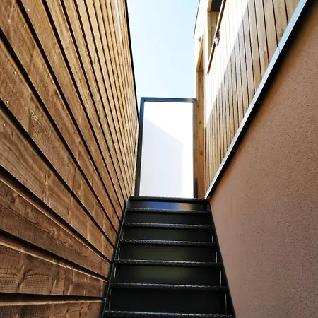 Appartement Near Train Station, Center