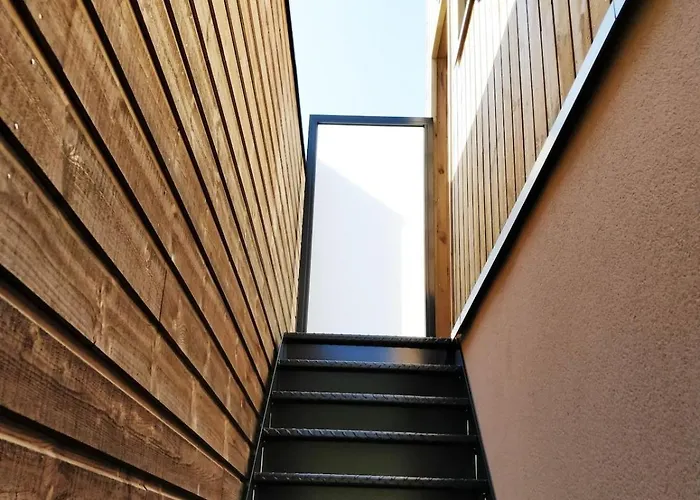 Appartamento Near Train Station, Center